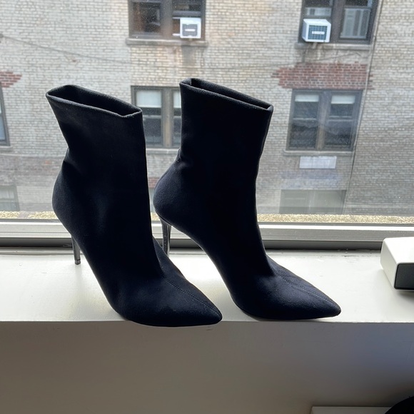 Theory Shoes - Gorgeous Theory suede pointy toe boots